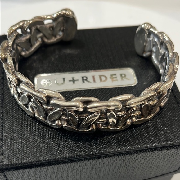 OUTRIDER HEAVY SILVER CUFF BRACELET BRAND NEW - Picture 6 of 6